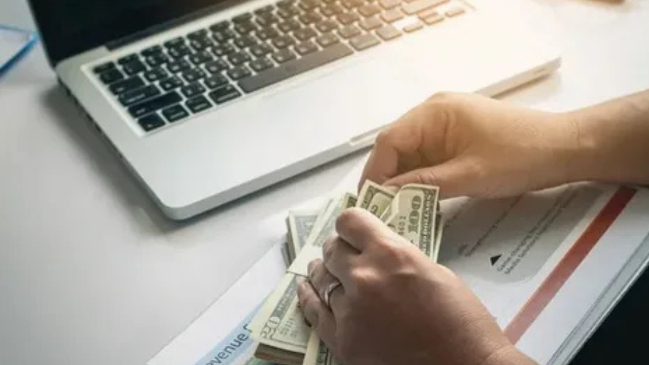 earn money with amazon